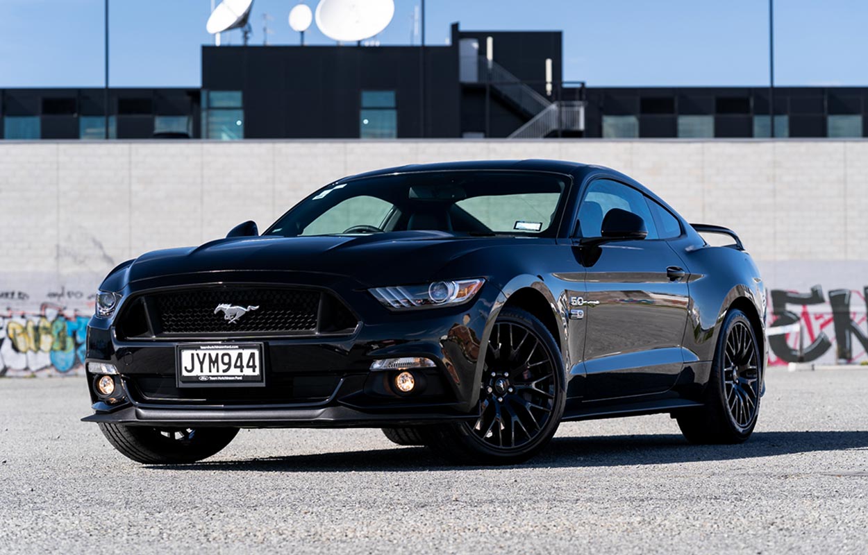 Team Hutchinson Ford - NZ's Ford Mustang Specialists